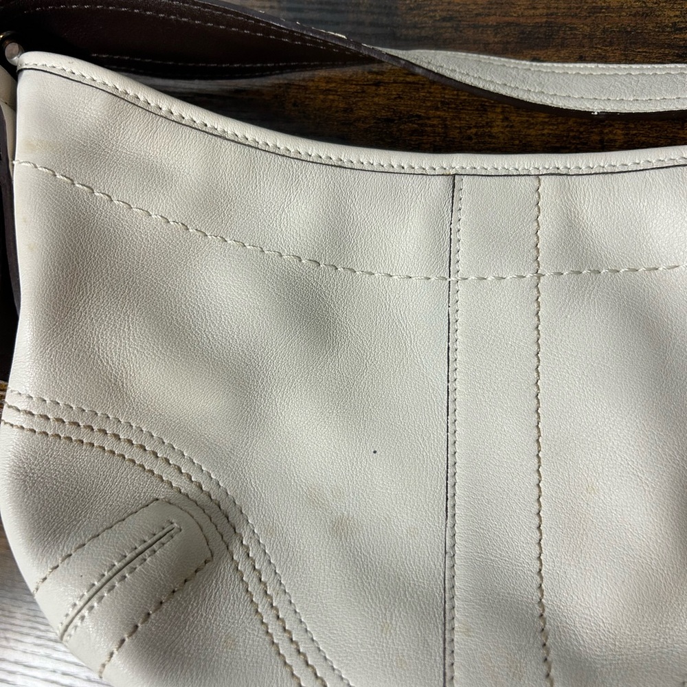 Vintage Coach Ivory Hand Bag 9541 Small Soho Y2K Leather Hobo Shoulder Purse '03 - Picture 2 of 7